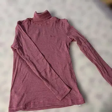 마드모아젤 논논 터틀넥 티셔츠