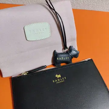 RADLEY 블랙 파우치 외 3종 세트