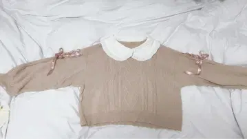 시크릿허니 프릴 카라 니트 풀오버