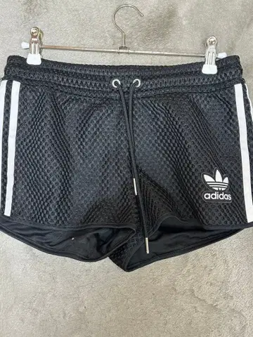 아디다스 오리지널 블랙 메쉬 숏팬츠