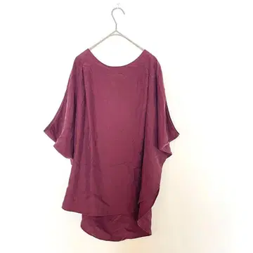 쉽스 티셔츠 슬리브리스 돌먼 슬리브 라운드 헴 턱