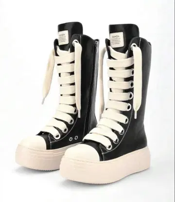 새상품 통굽 부츠 스니커즈 23.5cm