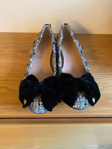 리본 포함 트위드 플랫슈즈