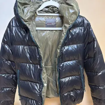 DUVETICA 블랙 다운 자켓 후드 부착 듀베티카