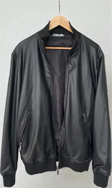 ZARA 블랙 봄버 자켓