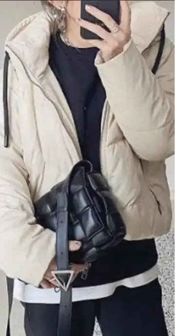 ZARA 가죽풍 퍼프 자켓