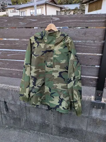 USARMY ECWCS 카모 패턴 마운틴 후드티입니다.