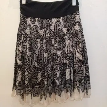LATO* CALLE 꽃무늬 플리츠 스커트 브랜드 사이즈 없음