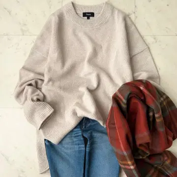 컨디션 최상 띠어리 Theory 크루넥 캐시미어 혼방 니트 라이트 베이지