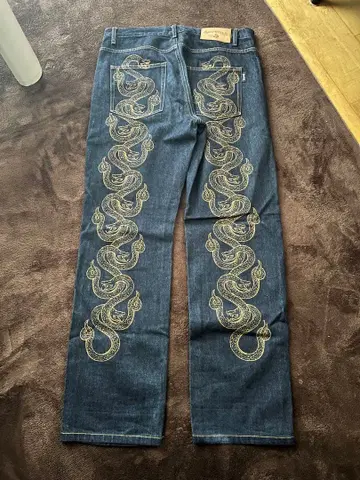 Superdry 뱀 자수 데님 팬츠