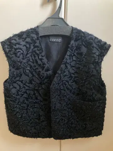 conte 블랙 자카드 베스트 FREE