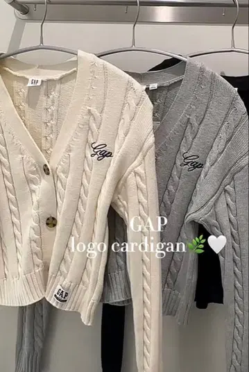 GAP 로고 크롭 가디건 아이보리