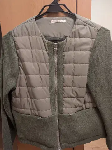 셰트와 올리브 그린 퀼팅 자켓