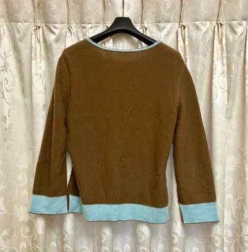 FOXEY 브라운 리버서블 캐시미어 스웨터