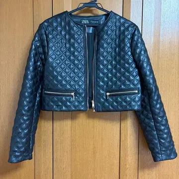 ZARA 블랙 퀼팅 자켓 XS
