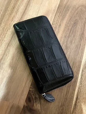 블랙 크로커다일 라운드 지퍼 장지갑 가죽