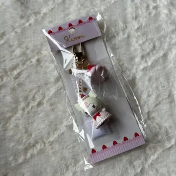 딸기 휘핑 케이크 디자인 시리즈 키링 산리오 쿠로미