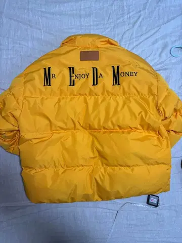 MR ENJOY DA MONEY 백 로고 패딩 자켓