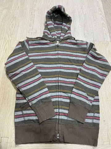 레어 유니클로 보더 후드티 차콜 그레이