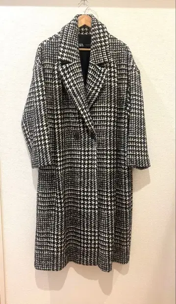 ZARA 체크 코트