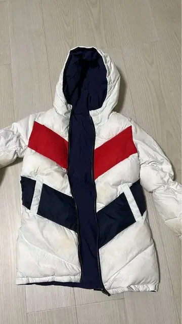 타미힐피거 다운 자켓 후드 부착