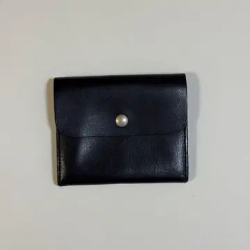 MHL. 블랙 가죽 접이식 지갑