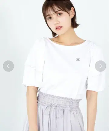 JILL BY JILLSTUART 화이트 퍼프 슬리브 T셔츠