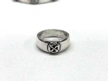 Shin's SCULPTURE 장식 포함 반지