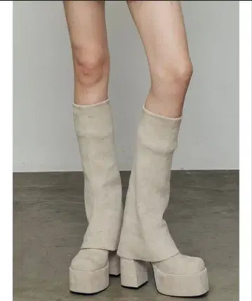 EMODA 플레어 커버 핏 부츠