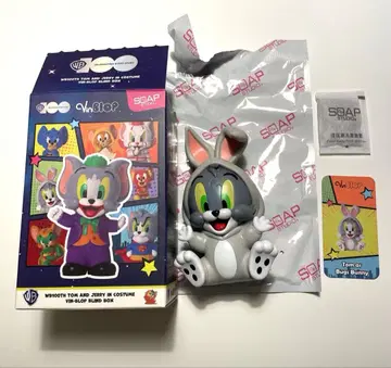 톰과 제리 워너 브라더스 100주년 기념 피규어