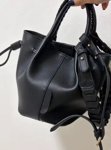 사만다 타바사 핸드백