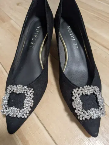 LE TALON 비쥬 장식 블랙 힐 약 4.5cm 펌프스