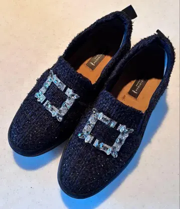 MACKINTOSH LONDON 통굽 비쥬 버클 스니커즈