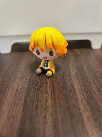 미니 피규어 옐로우 컬러 리본 포함
