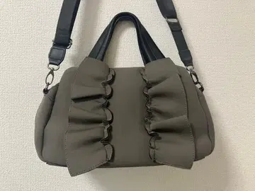 그레이 프릴 핸드백