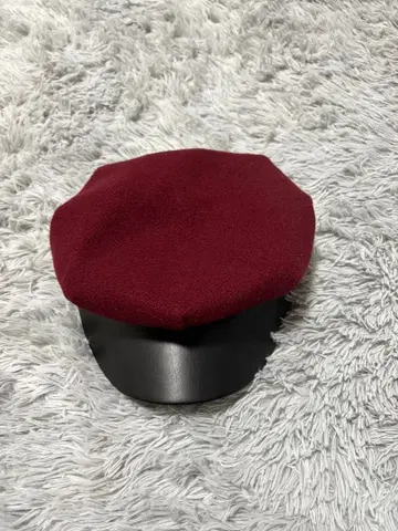 새상품급 버건디 베레모 울 합성 피혁