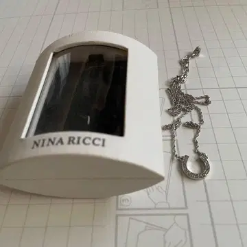 호스슈 목걸이 실버 NINARICCI