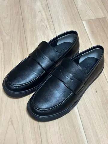 미사용 새상품 nano universe 코인 로퍼 스니커즈 블랙