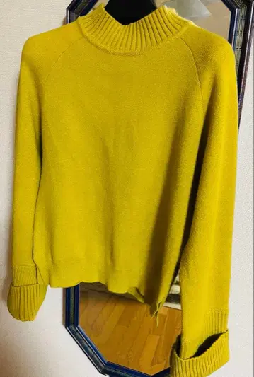 SUGAR ROSE 카키 터틀넥 스웨터