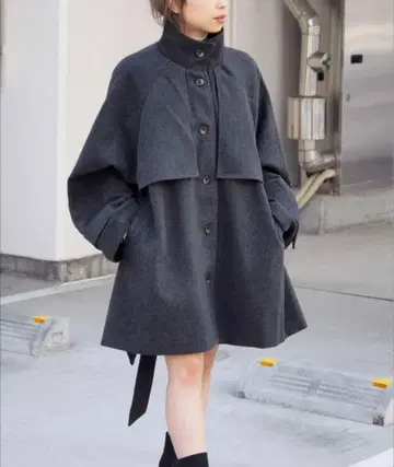 미사용 새상품 [ ZOZO 한정 컬러 ] 미들 기장 트렌치코트