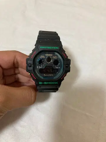 CASIO G-SHOCK DW-5900FA