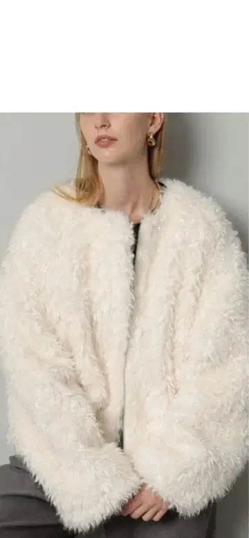 CADUNE 카와카미 모모코 씨 콜라보 상품 보아 블루종 화이트