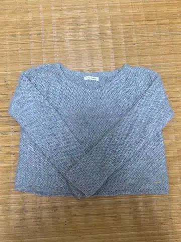 LADYMADE 그레이 V넥 니트