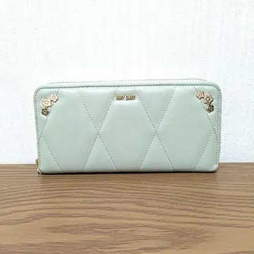 MARY QUANT 푸치 데이지 메탈 퀼트 퍼스 라이트 그린 장지갑