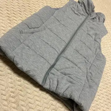 그레이 후드 부착 다운 베스트