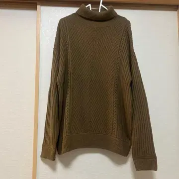 루이스 터틀넥 스웨터 M