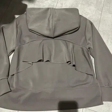 질 바이 질스튜어트 프릴 그레이 후드티