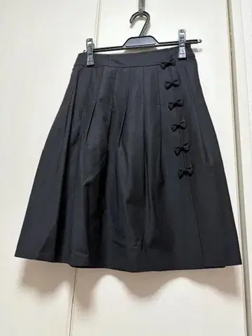 르네(RENE) 오리본 스커트
