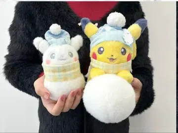 [ 2개 세트 ] 포켓몬 봉제 인형 피카츄와 눈놀이 피카츄 눈사람