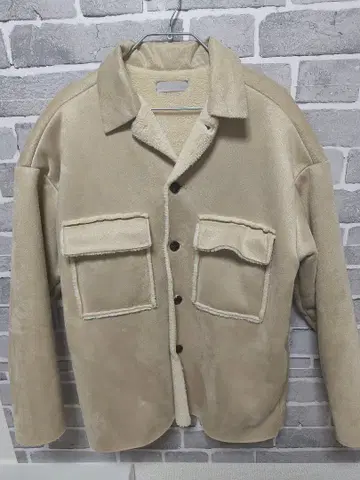 어반 리서치 베이지 보아 자켓 L 사이즈